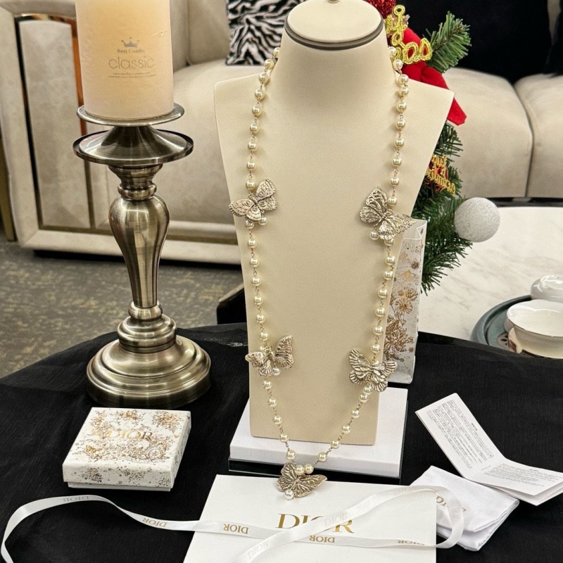 chr1st1an D10r necklaces